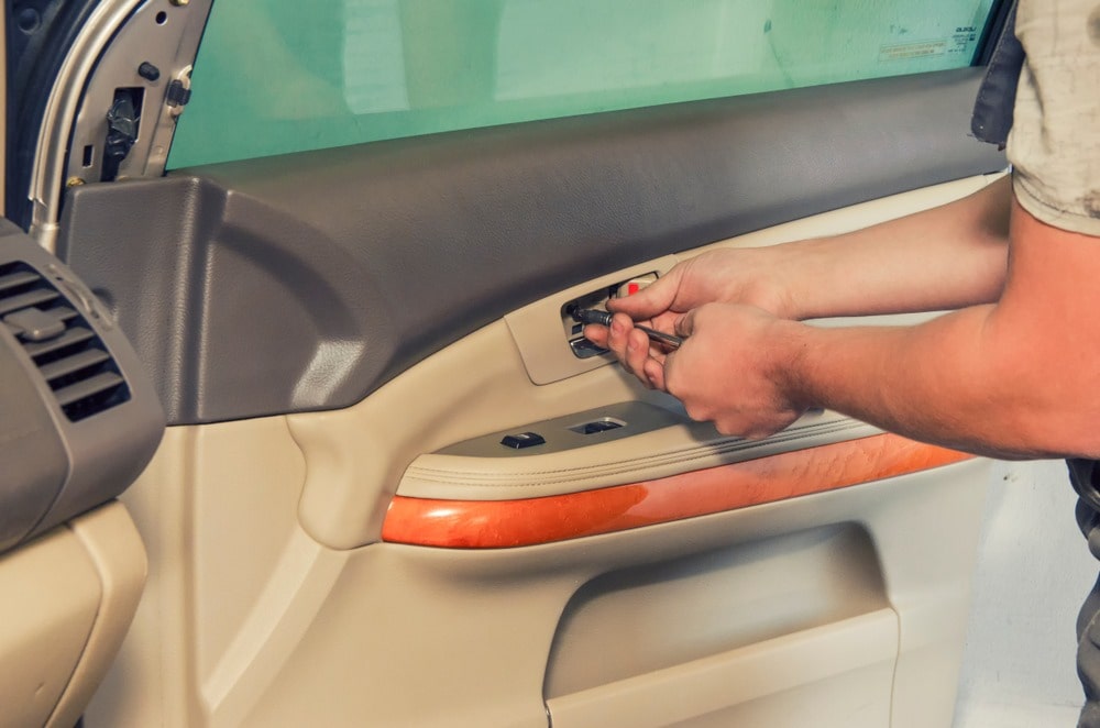 Choosing a car locksmith in Dubai